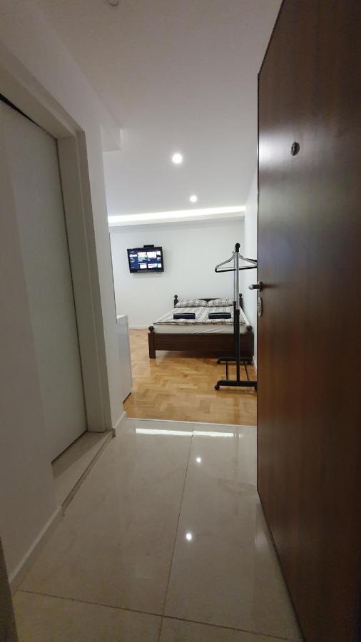 Bistrik Apartment *